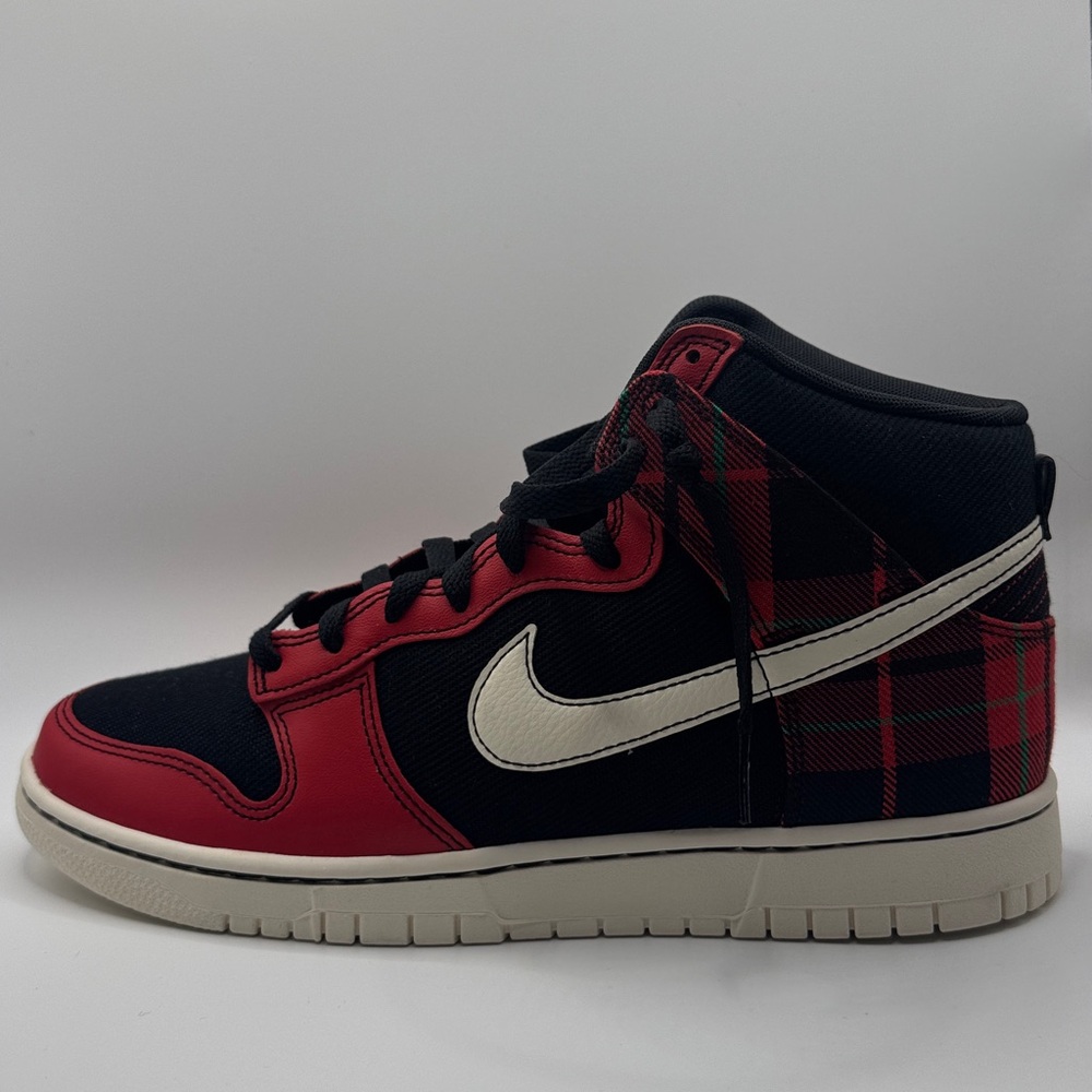 Nike Men's High SE, Tartan Plaid Black University Red